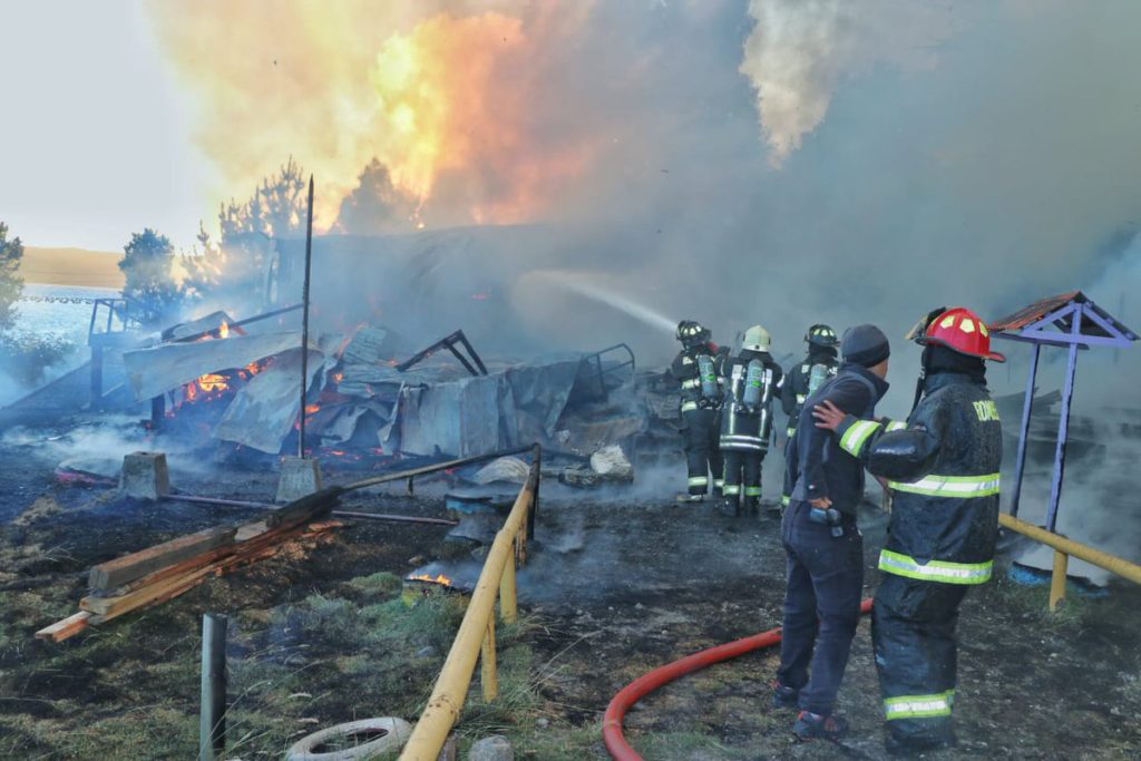 incendio-escuela-trincao-quellon-1024x683.jpg