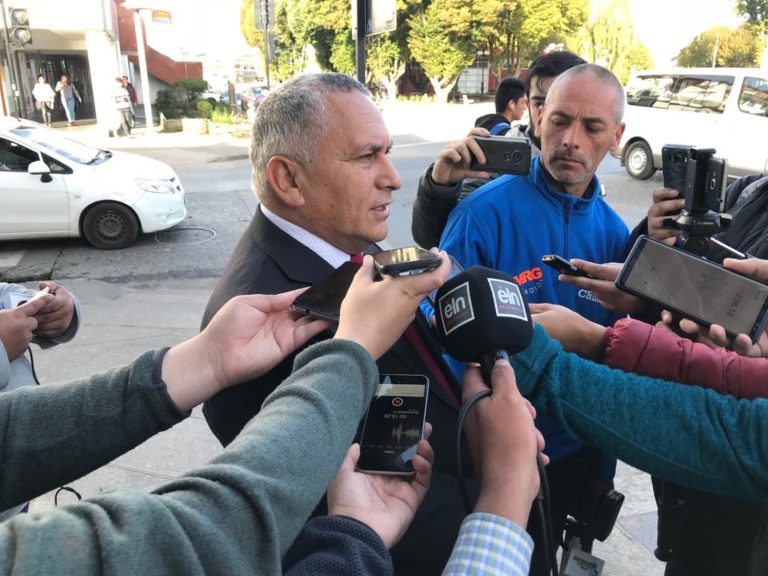 Lamentan desestimiento de fiscalía para seguir investigando causa contra el ex alcalde Lamentan desestimiento de fiscalía para seguir investigando causa contra el ex alcalde