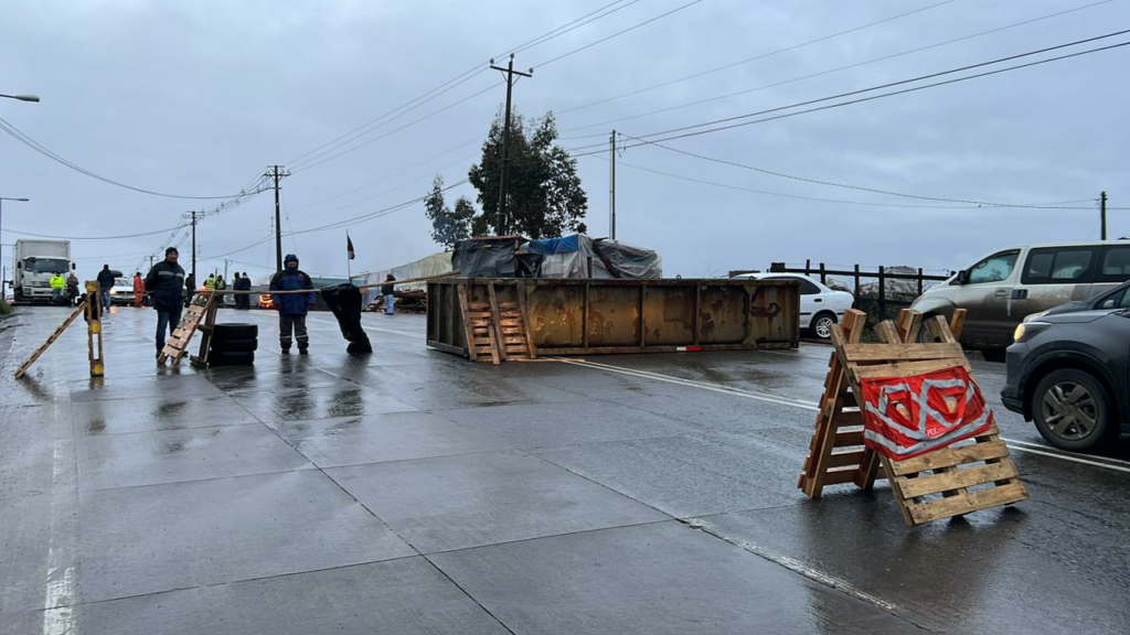 Ruta-cortada-km-2-quellon-1024x576.png