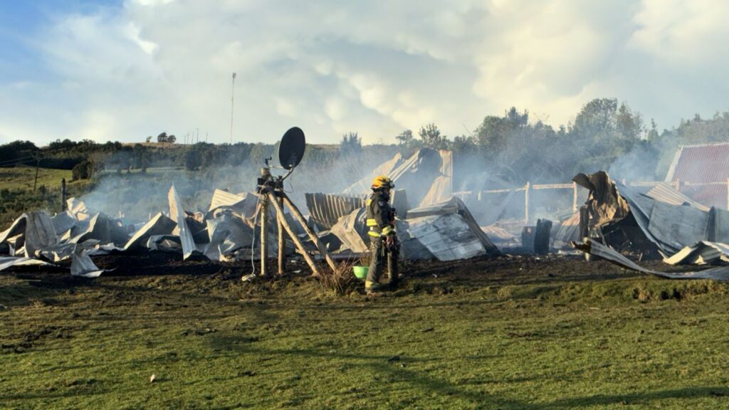incendio-yelcho-quellon-1024x576.jpeg
